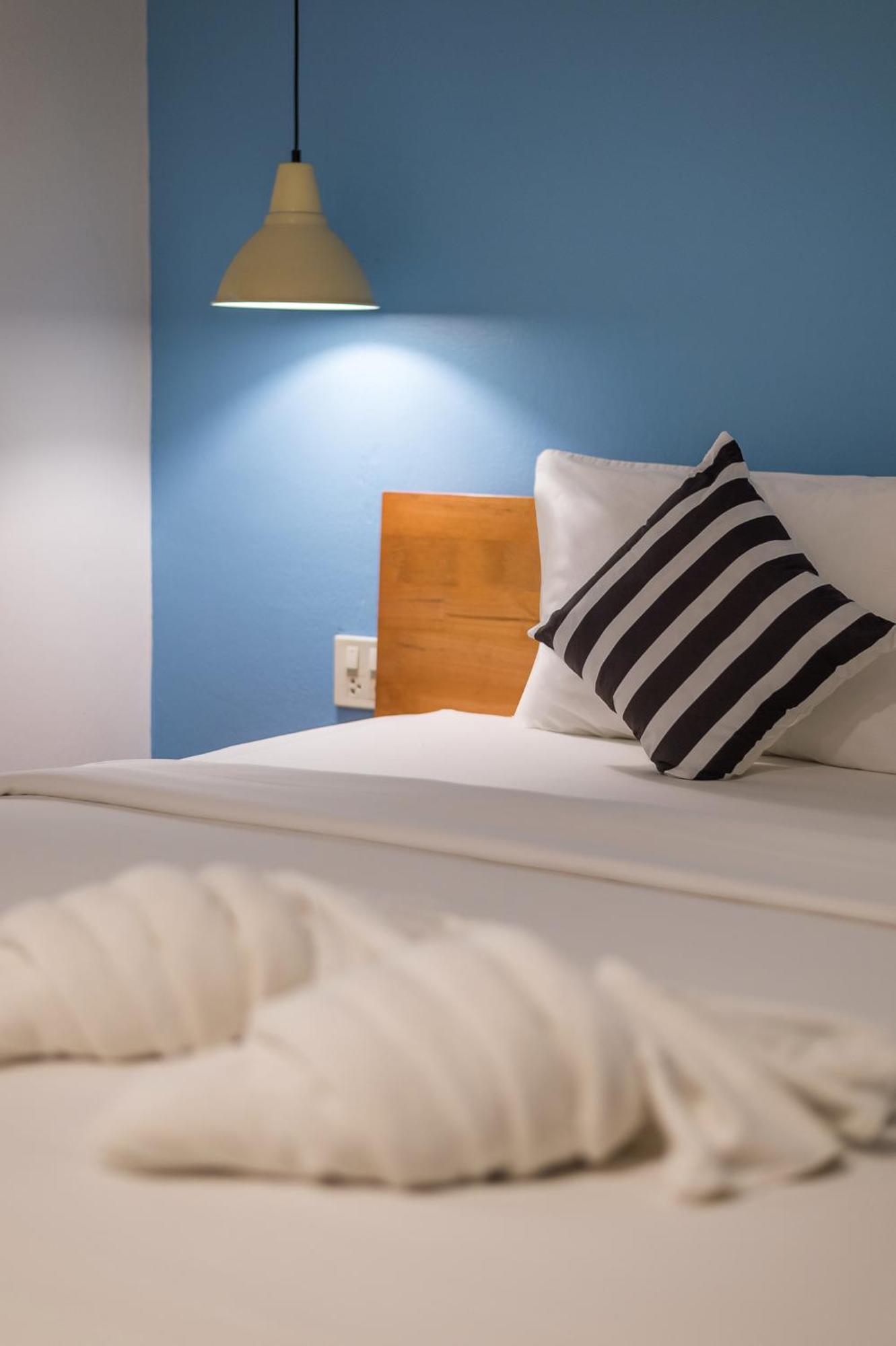 Tiya House Rooms & Cafe Krabi Bagian luar foto